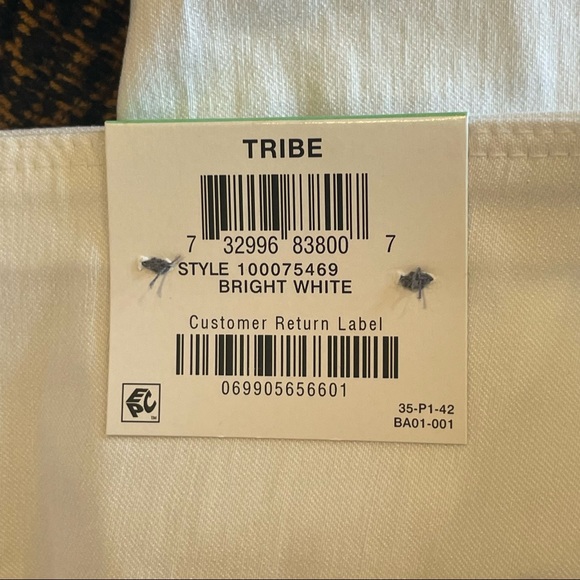 NWT INC International Concepts White Skinny Leg Curvy Mid Rise Crop Pant… - Picture 15 of 16